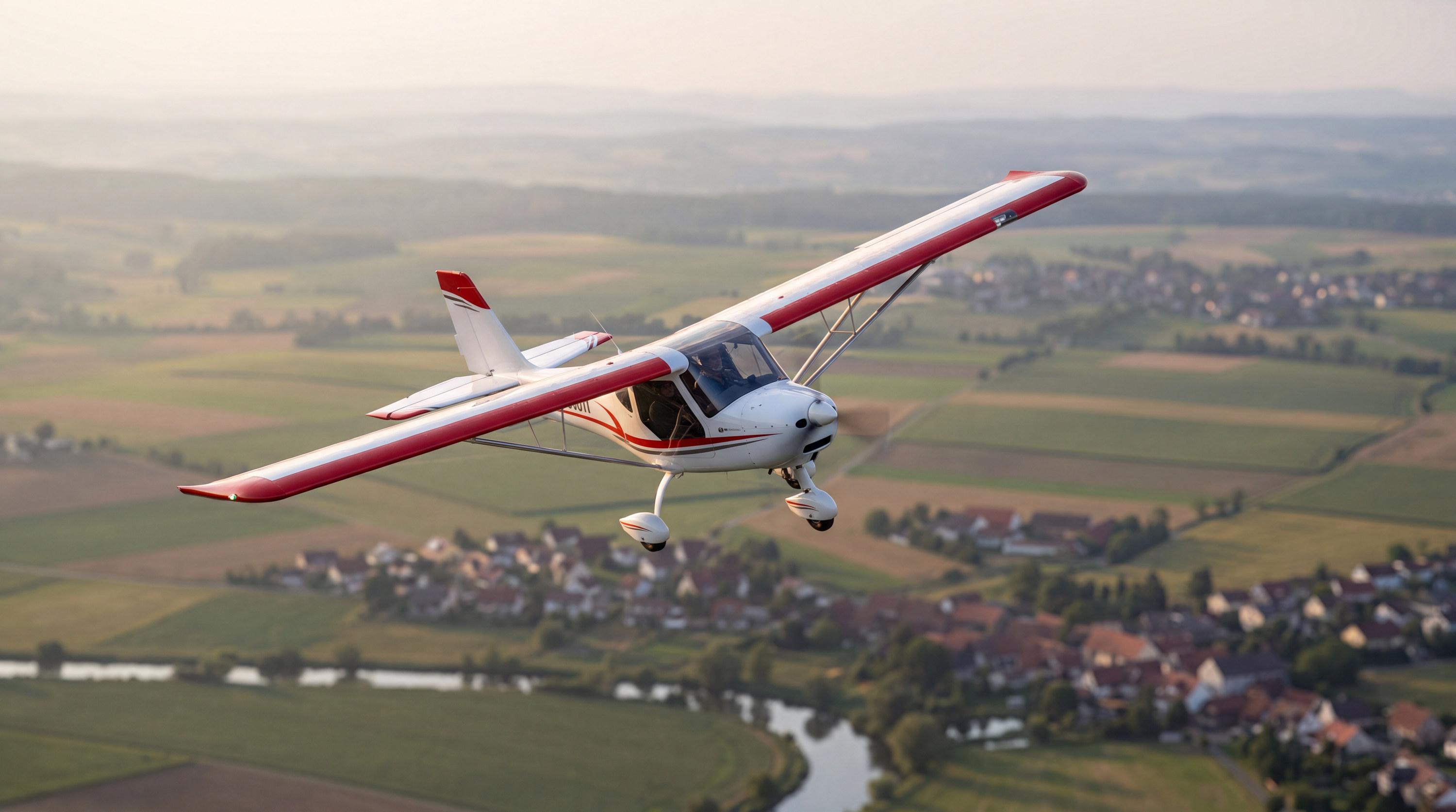 Blick aus dem Cockpit eines Reiseflugzeugs im Flug, Instrumente und Horizont